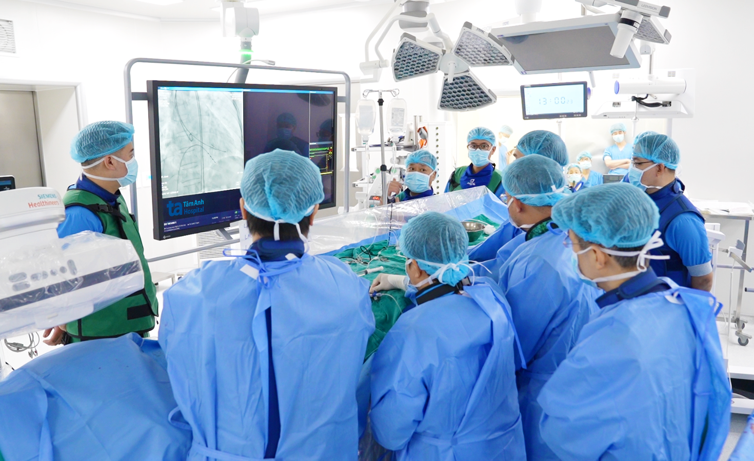 Ngưng tim sau 4 giờ đau ngực