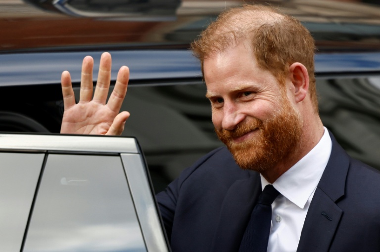 UK tabloid should pay Prince Harry, others 