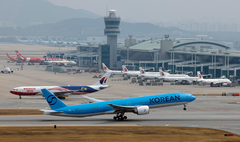 Fuel surcharge reaches level 33, airlines enter emergency