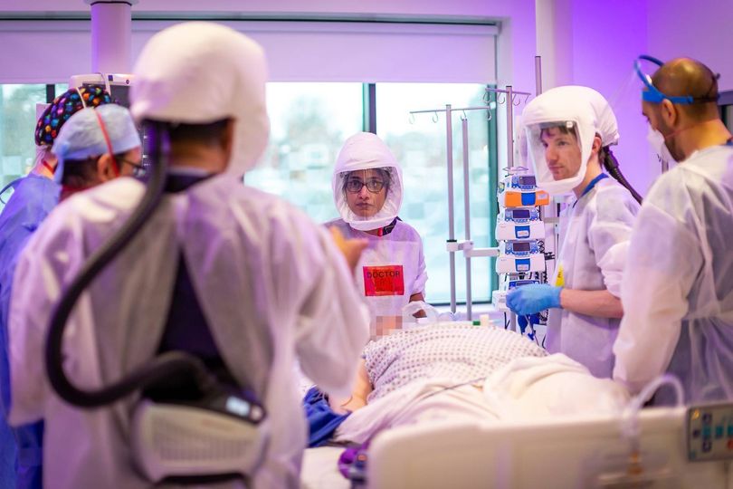New Covid variant spreading fast as NHS lists 12 symptoms often overlooked