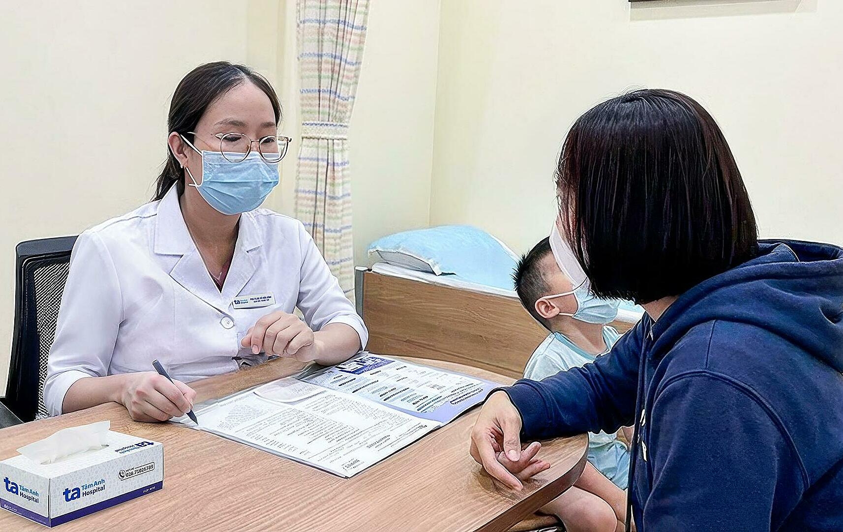 Vì sao trẻ mắc tay chân miệng do EV71 trở nặng nhanh?