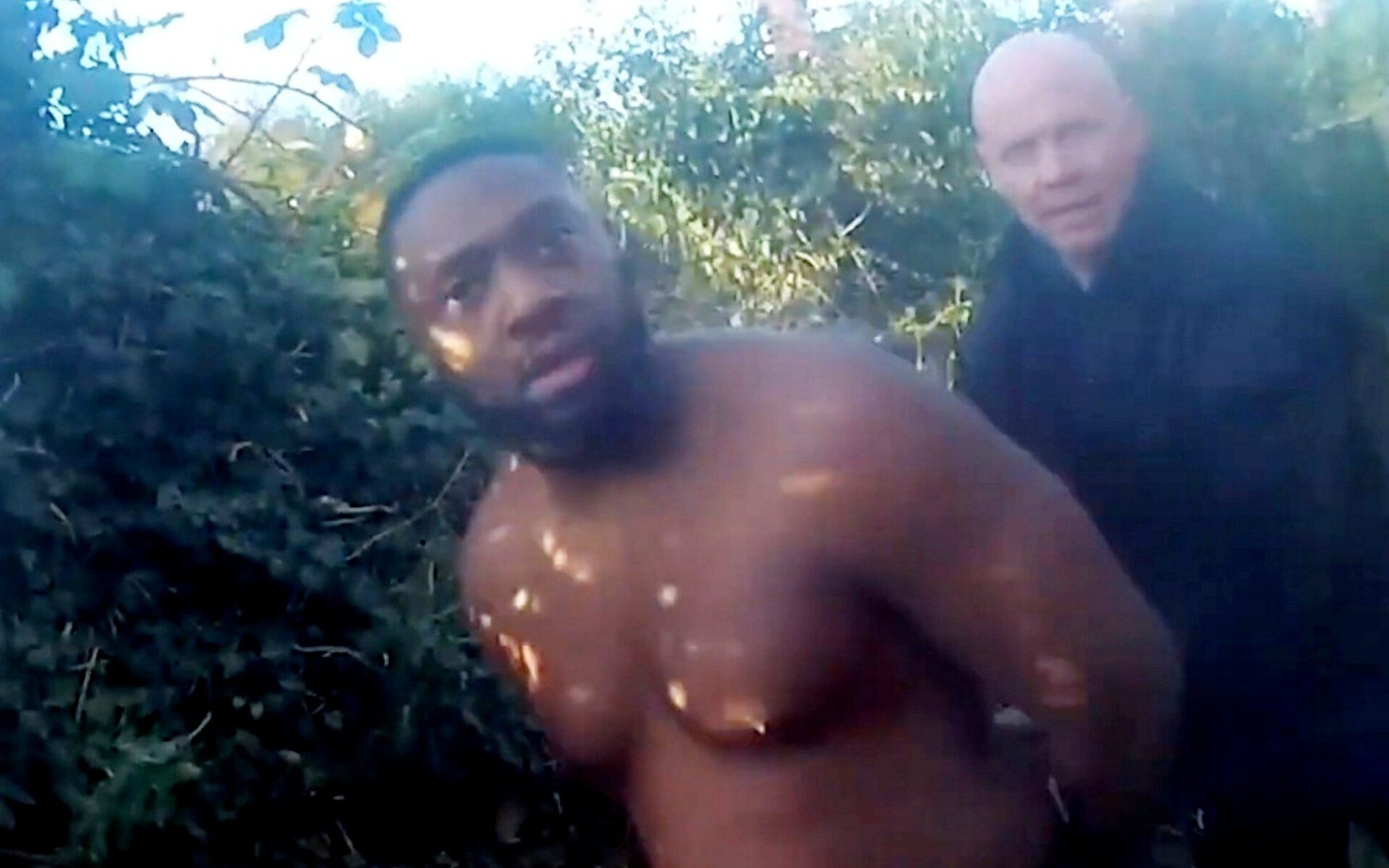 Drug dealer arrested in underwear after fleeing from police through window<br>