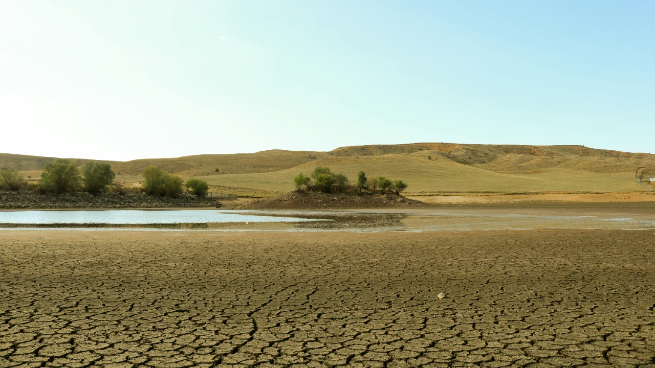 Low snowpack drives new water restrictions across the West as drought ...
