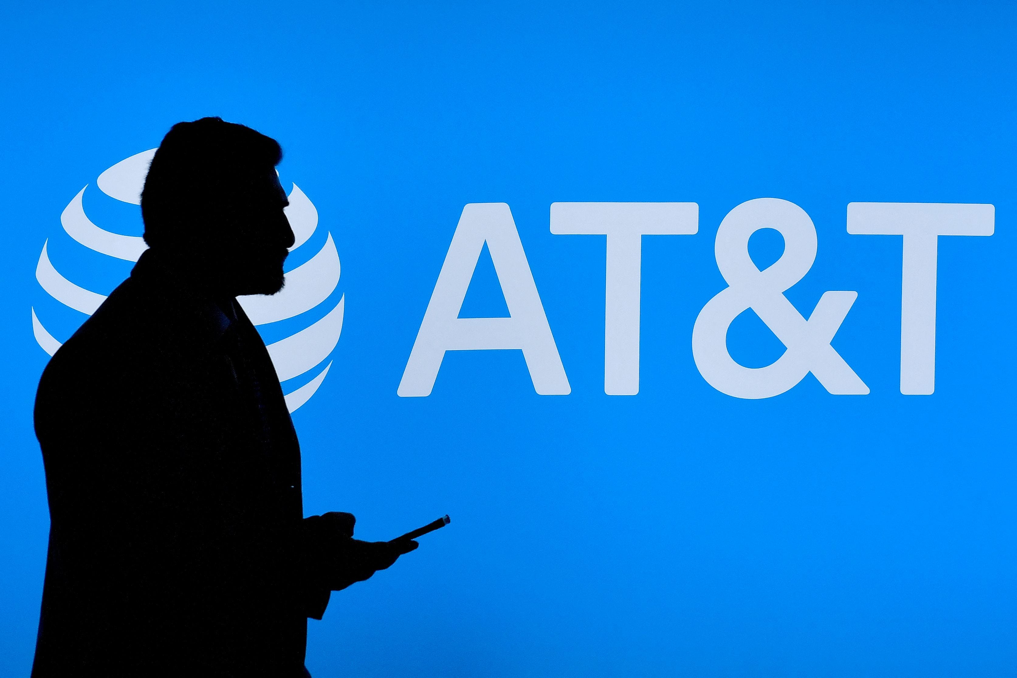 AT&T says new OneConnect plan could cut your bill