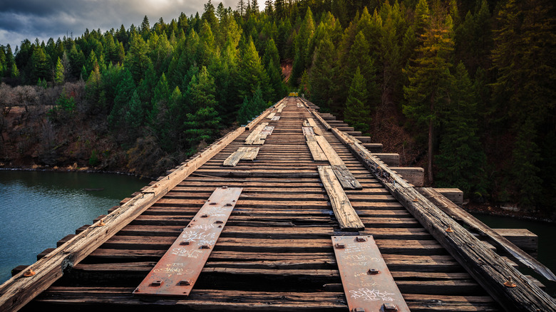 Stephen King's Stand by Me movie adaptation featured this scenic bridge ...