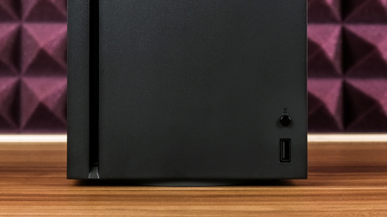 What's the button on the side of your Xbox Series X for?