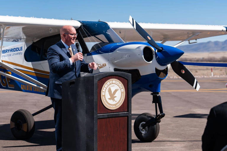 Embry-Riddle opens cutting-edge flight training center in Arizona