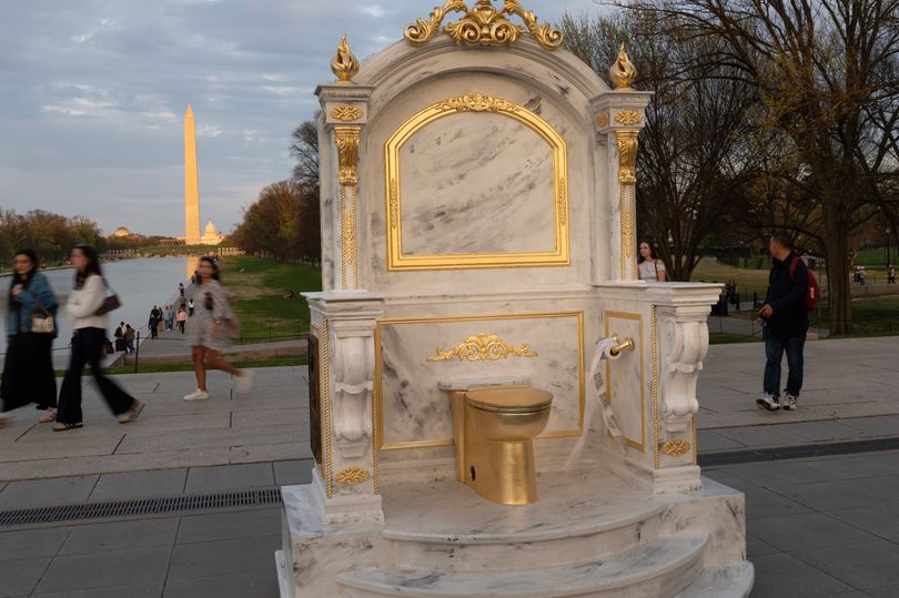 Donald Trump mock with golden throne as 10ft marble toilet appears in ...