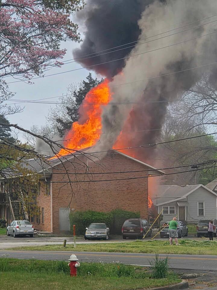 Crews on scene of large apartment complex fire in Decatur