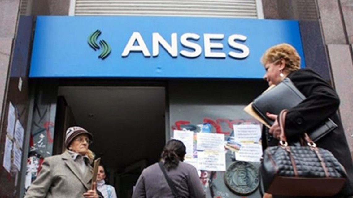 El gobierno confirmó el pago de un bono de 70 mil para los jubilados