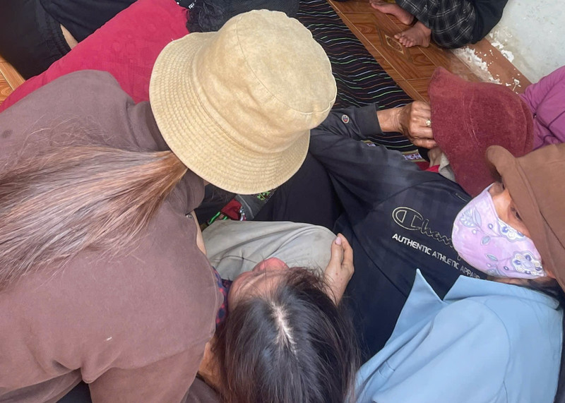 Trốn theo nhóm bạn ra ao tắm, học sinh lớp 2 đuối nước tử vong