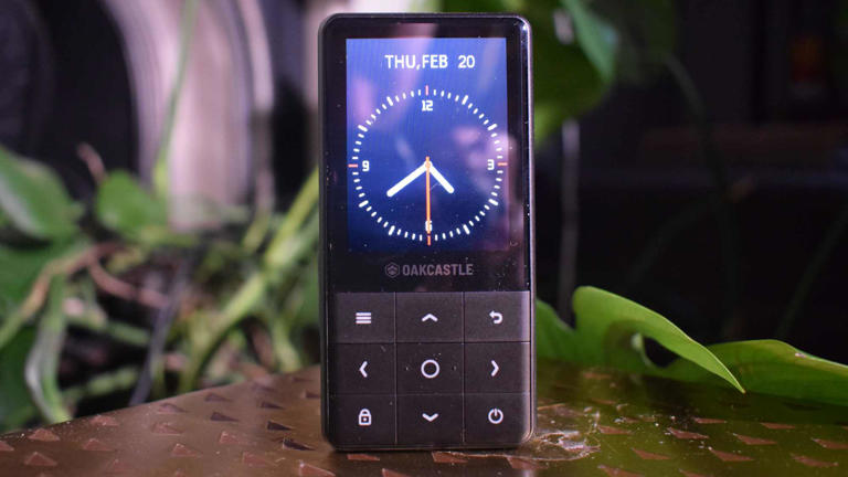 I tested this super-cheap MP3 player for a month, and I'm surprised to ...