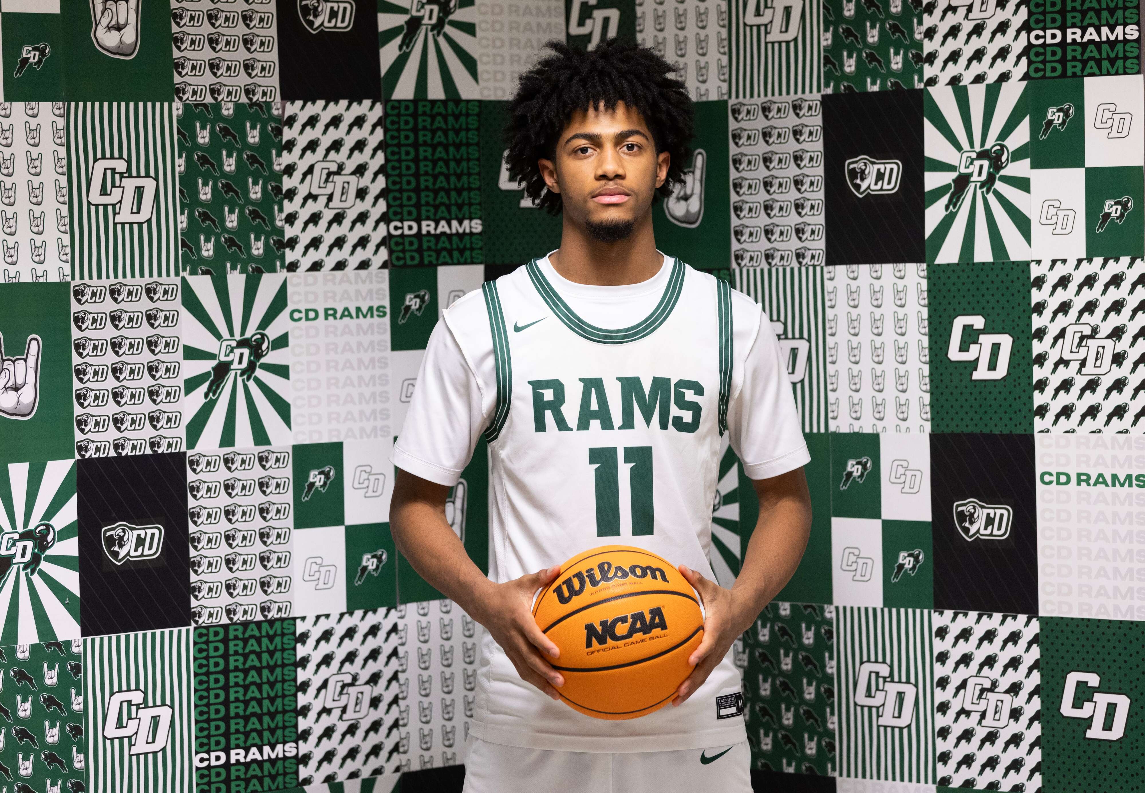 Central Dauphin's Shakur Starling earns PennLive boys basketball player of the year