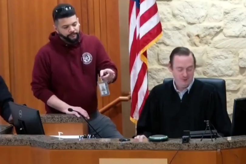 Texas judge erupts at IT worker who helped him with computer glitch in ...