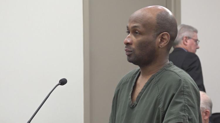 Man accused of killing Grand Rapids mom and her 2 sons set for trial