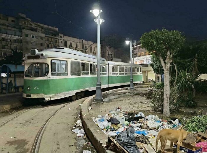 Something Very Dystopian About This: 82 Pictures Of ‘Urban Hell’