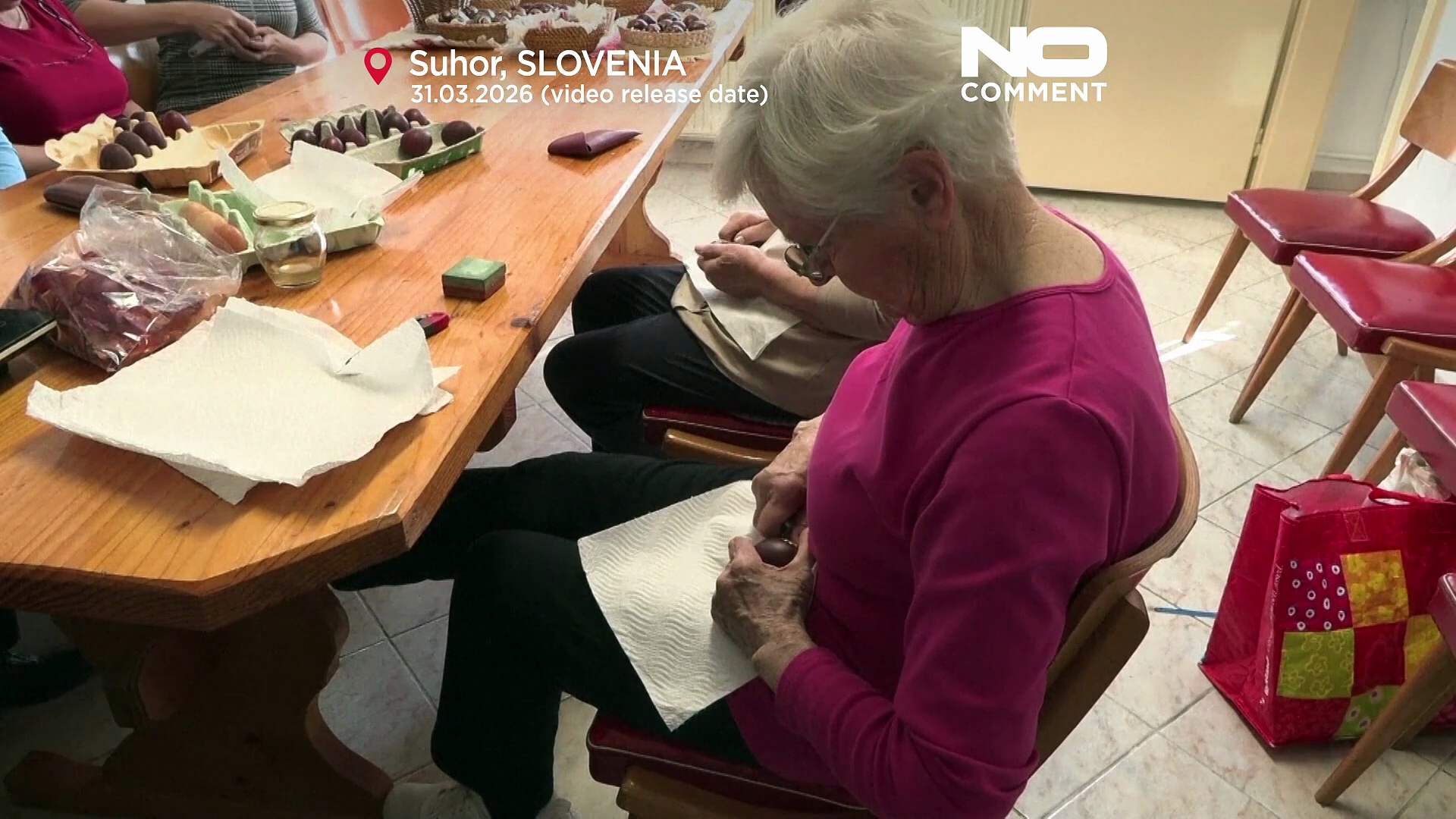 Slovenian women keep centuries-old 'drsanke' Easter egg art alive