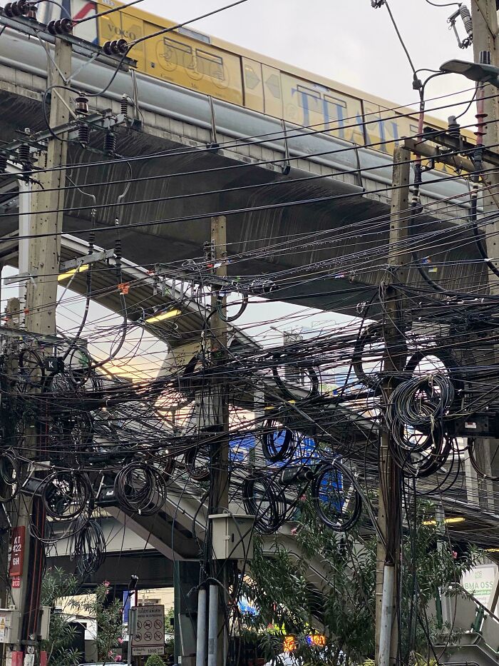 Something Very Dystopian About This: 82 Pictures Of ‘Urban Hell’
