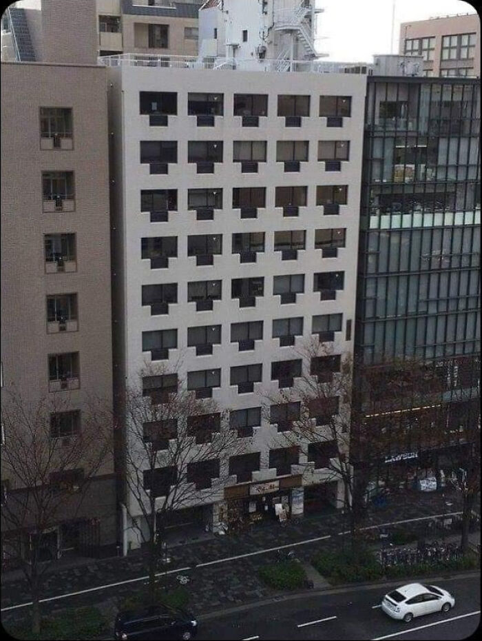 Something Very Dystopian About This: 82 Pictures Of ‘Urban Hell’