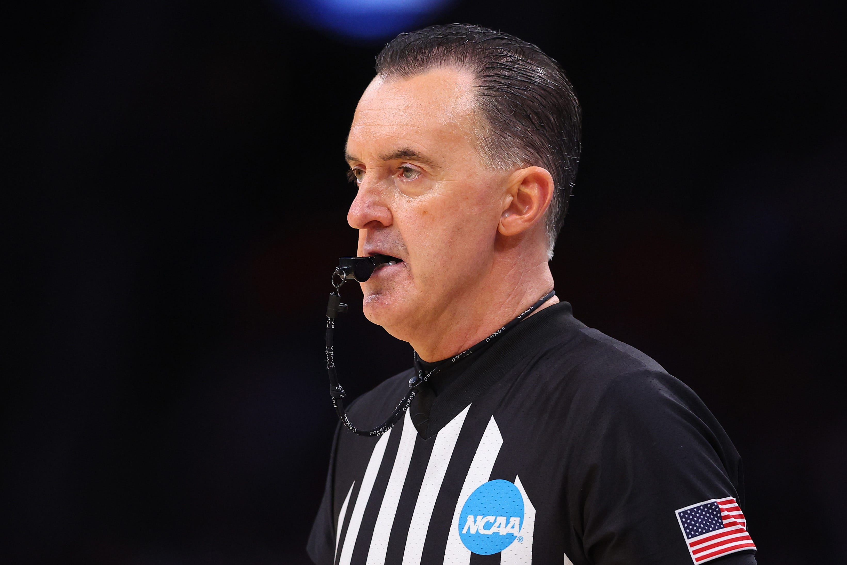 Ref in viral Dan Hurley clip not working 2026 men's Final Four