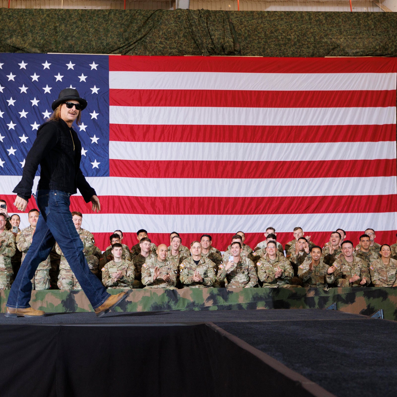 Crew that flew Apache helicopters near Kid Rock