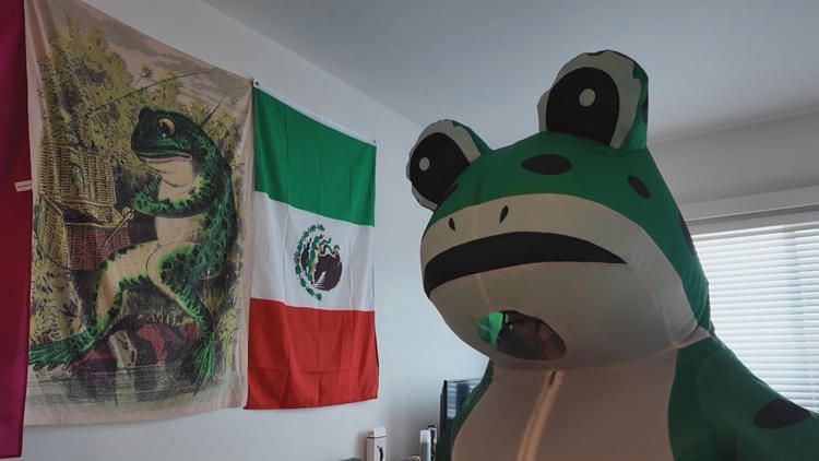 Portland's original protest frog ordered to stay away from ICE building ...