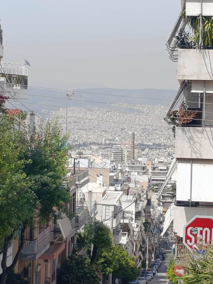 Something Very Dystopian About This: 82 Pictures Of ‘Urban Hell’