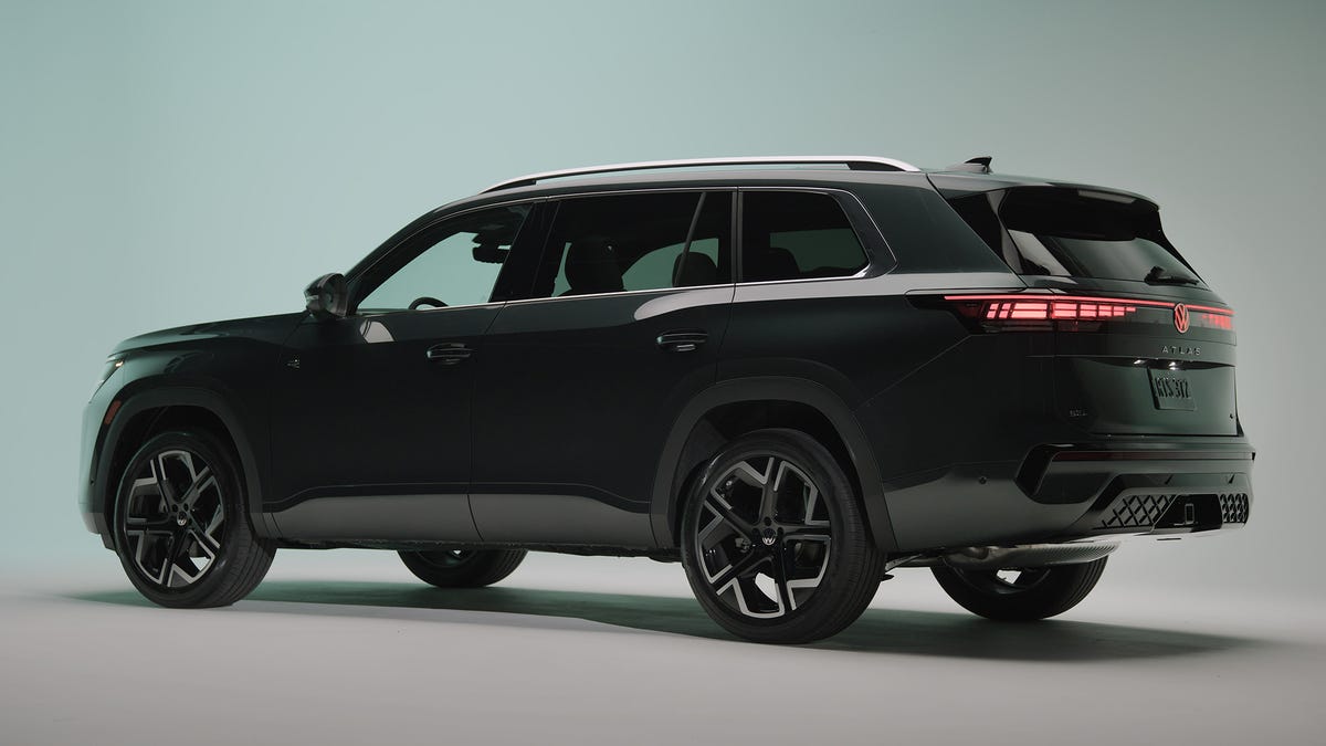 2027 Volkswagen Atlas Photo Gallery