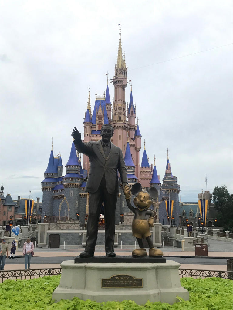 Disneyland Ohio? Fact checking claims Disney building park in state