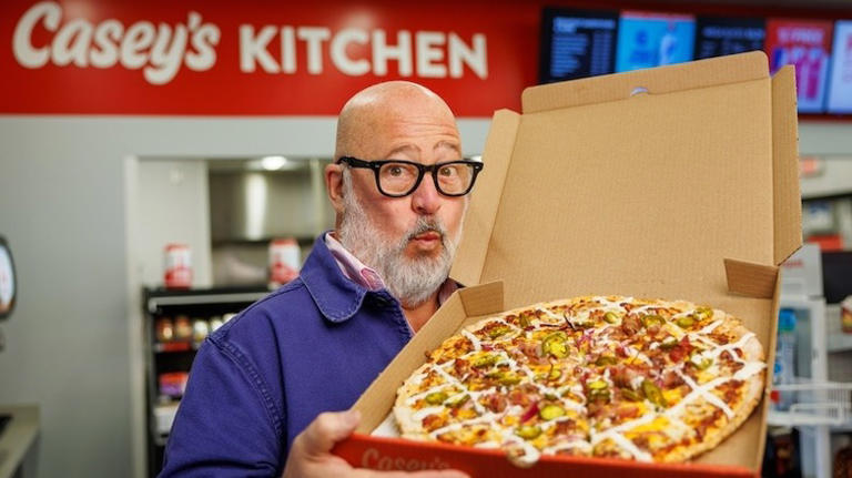 The gas station chain with pizza so good it's Andrew Zimmern-approved