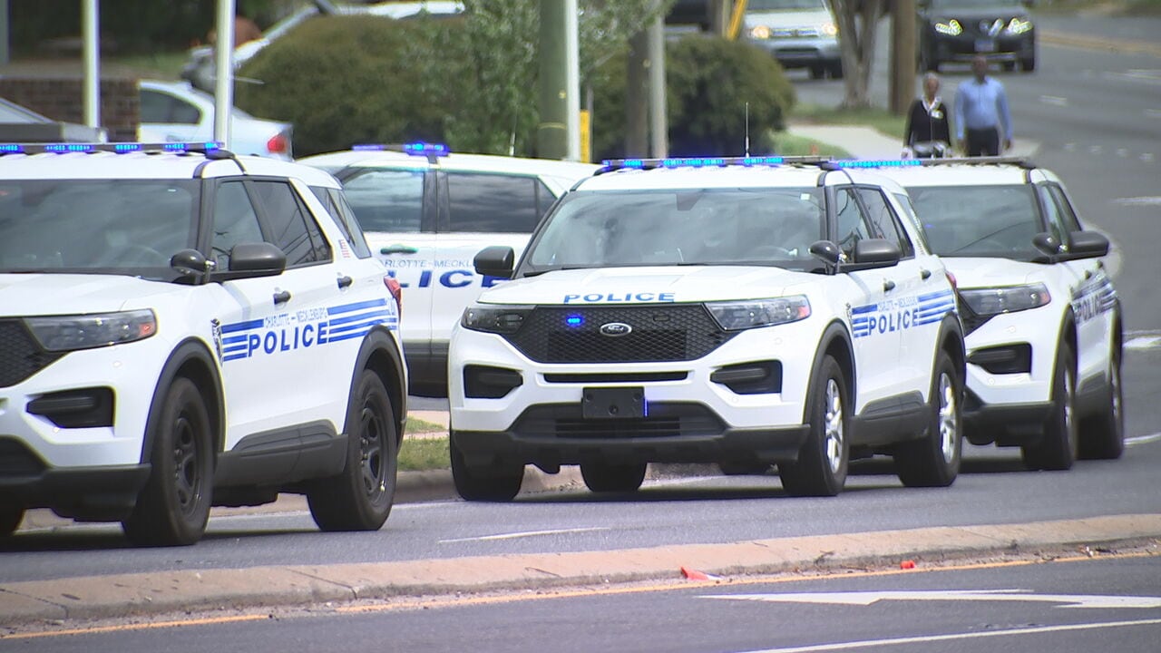 One hurt in Northeast Charlotte stabbing, MEDIC says