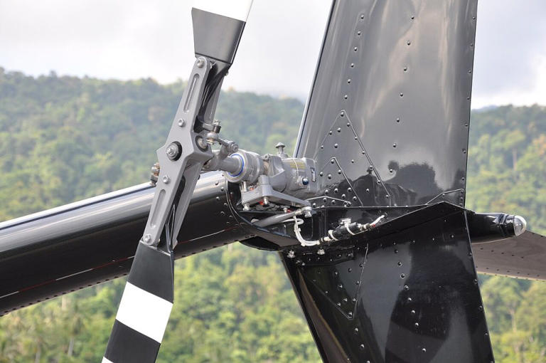 Today in aviation history: First flight of the Robinson R44