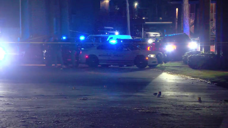 Man killed in Hickory Hill apartment complex shooting; 3 suspects at large