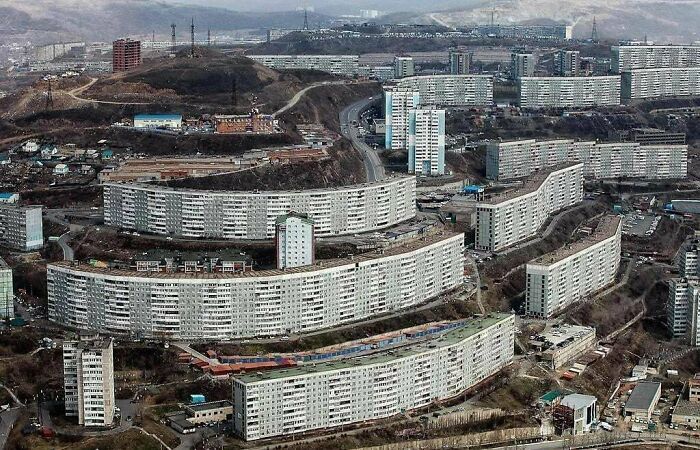 Something Very Dystopian About This: 82 Pictures Of ‘Urban Hell’
