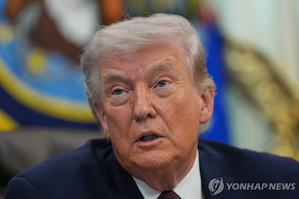 (LEAD) Trump says US might end war with Iran in 