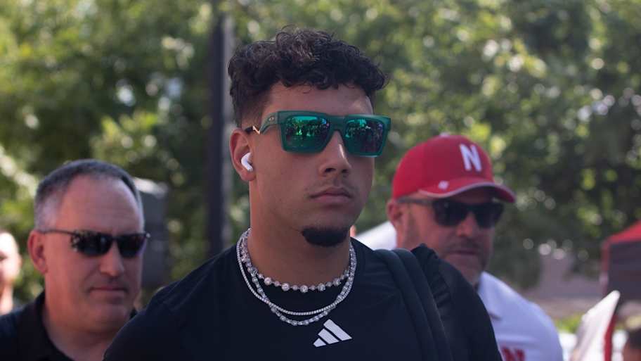 Oregon freshman Dayton Raiola has jersey number revealed