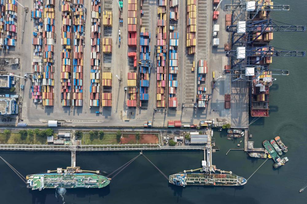 How Middle East war is driving up shipping costs