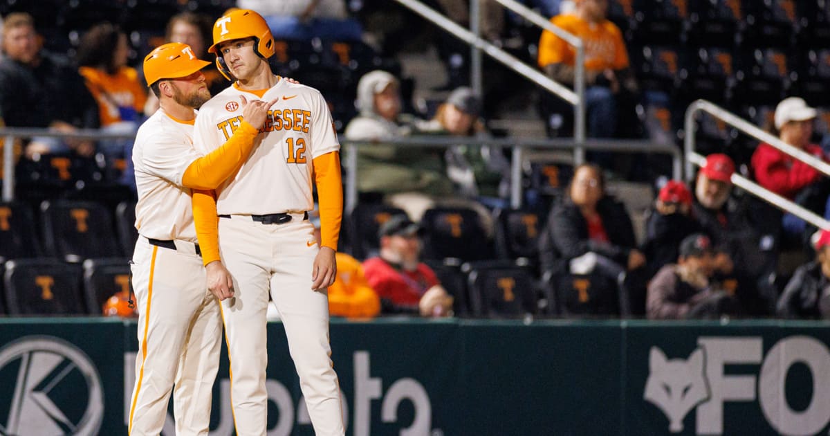 Tennessee freshman Evan Hankins out for the season with injury