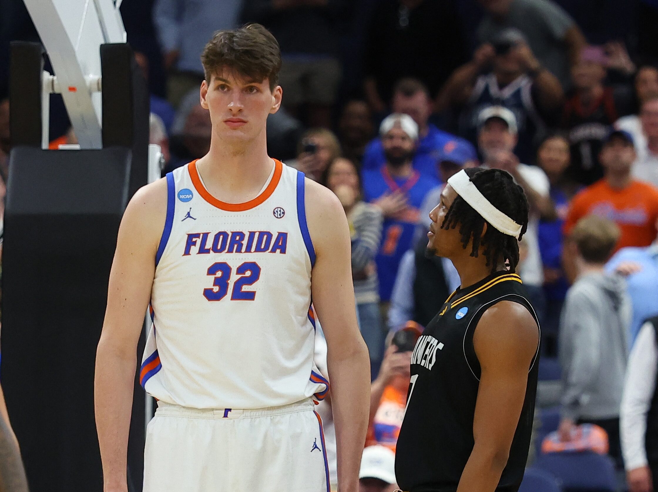 7-foot-9 Olivier Rioux is transferring from Florida
