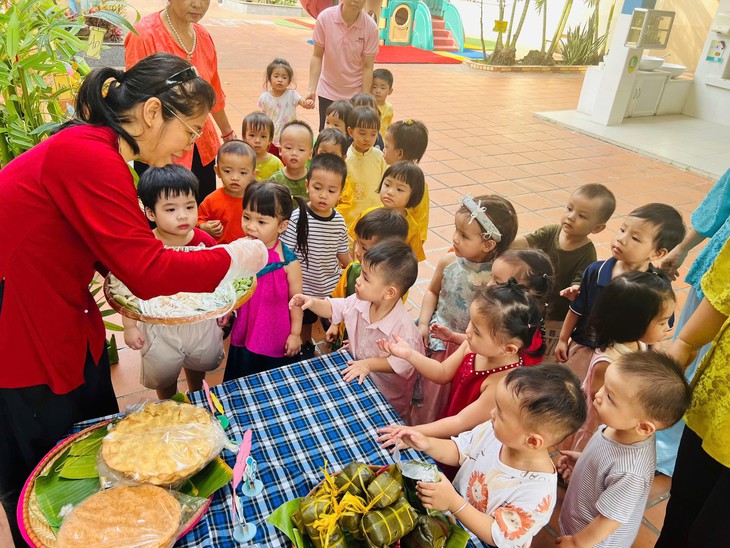 Phụ huynh trường mầm non tư thục ở TP.HCM thắc mắc chưa được hoàn học phí, phường giải thích