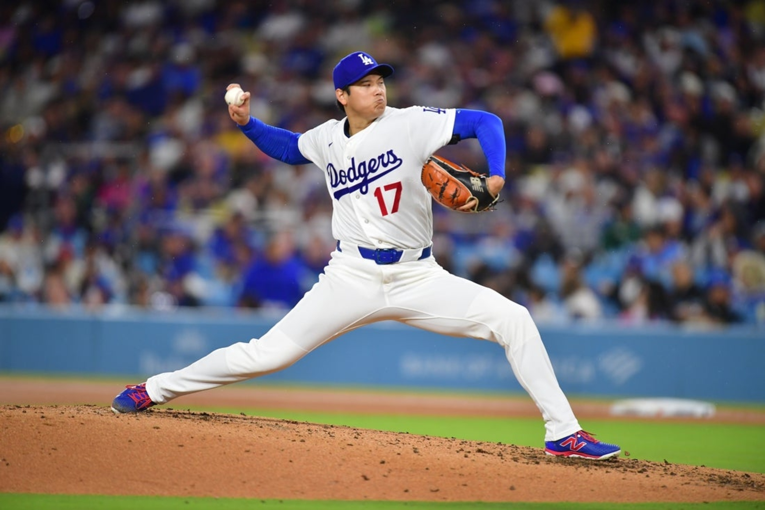 Shohei Ohtani's scoreless 6 innings lead Dodgers past Guardians