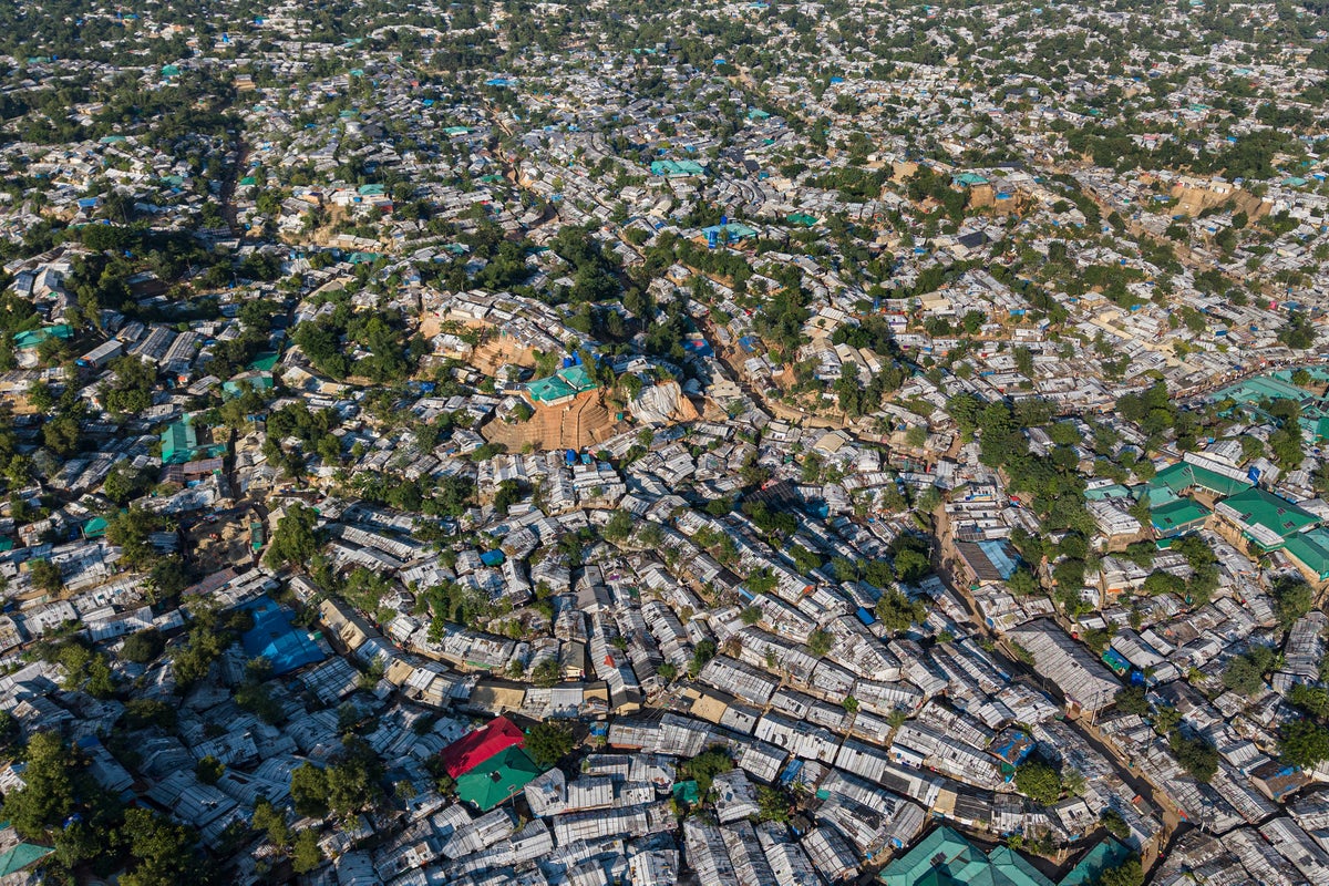 Rohingya refugees in Bangladesh camps face food aid cuts<br><br>