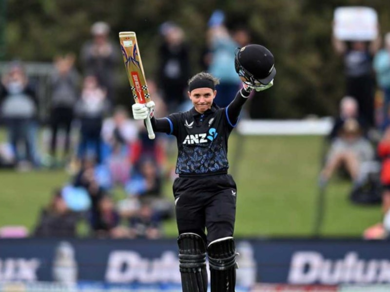 Image for ODI में नया वर्ल्ड रिकॉर्ड... पहाड़ जैसा टारगेट कर दिखाया चेज... खूबसूरत खिलाड़ी ने 179 रन ठोक असंभव को किया संभव