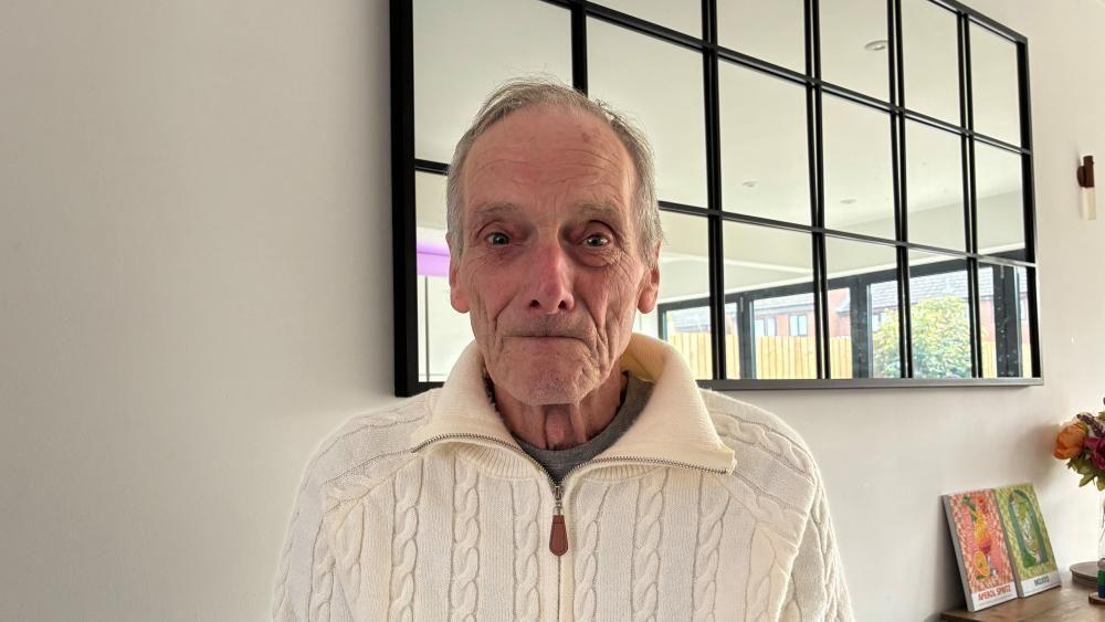 Girl, 7, in Snowdon hike after granddad's collapse