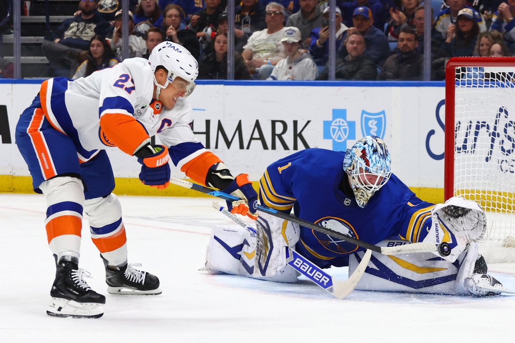 Byram's empty-netter stands as winner to lift Sabres past Islanders 4-3