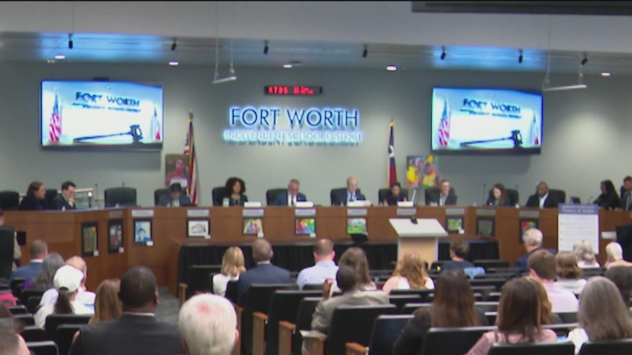 New Fort Worth ISD leadership faces scrutiny at first public meeting