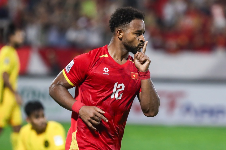 Người hâm mộ ngợi khen Xuân Son với 'khả năng không chiến là vũ khí bí mật giúp VN tạo nên bất ngờ'