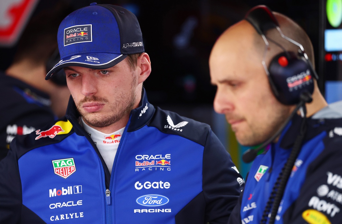 Verstappen: “Mercedes’ten tur başı bir saniye gerideyiz”