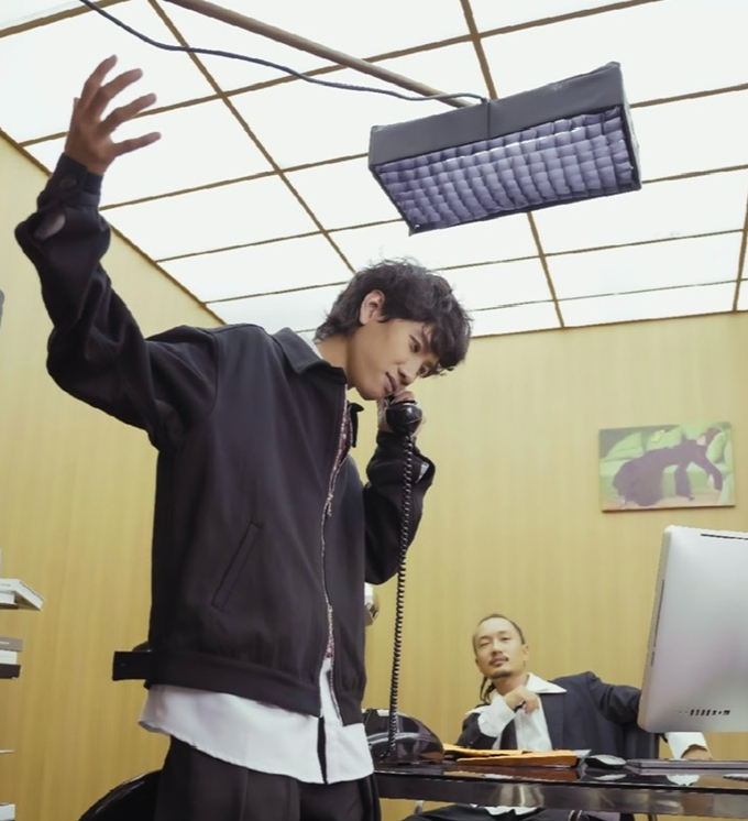 Hoaprox tung album đầu tay: Khi EDM không chỉ để 'quẩy' mà để thấu hiểu