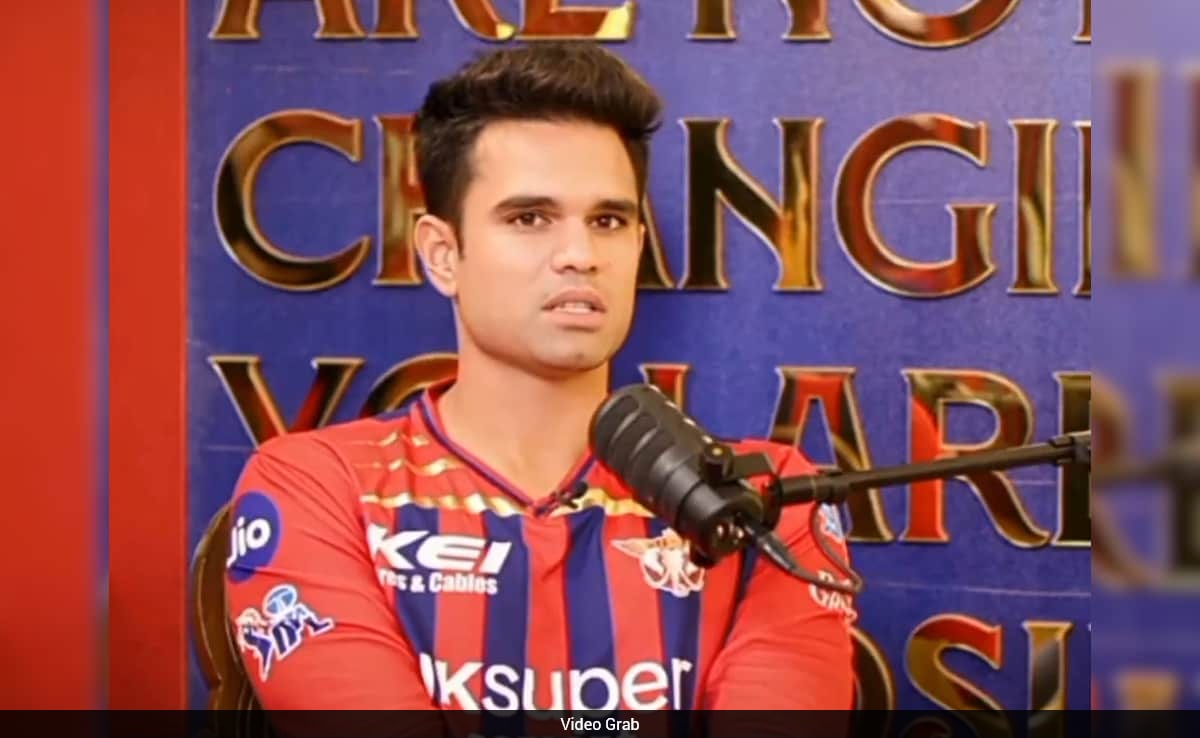 Image for Arjun Tendulkar: किसी को साबित करने के लिए नहीं खेल रहा... पिता सचिन के साथ तुलना पर अर्जुन तेंदुलकर का दो टूक जवाब